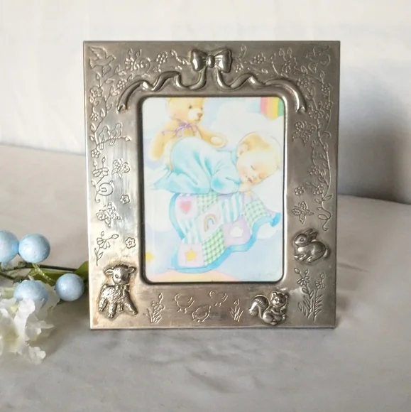 Vintage Silver Baby Theme Frame - Made in Hong Kong - Picture 2 of 9